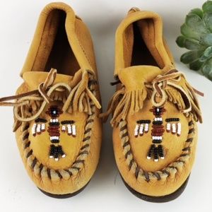 VINTAGE  KIDS LEATHER BEADED MOCCASINS LOAFERS